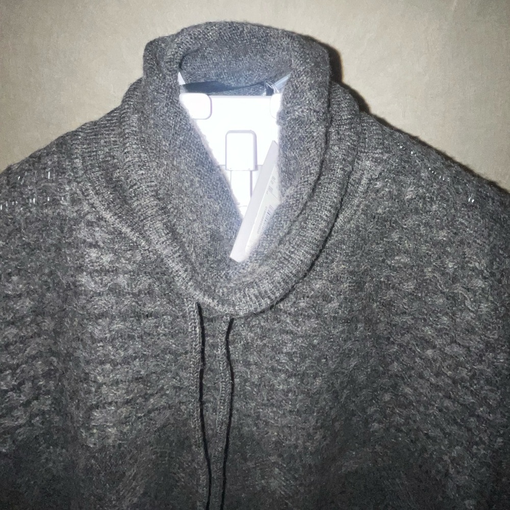 Westbound gray women’s collared poncho.